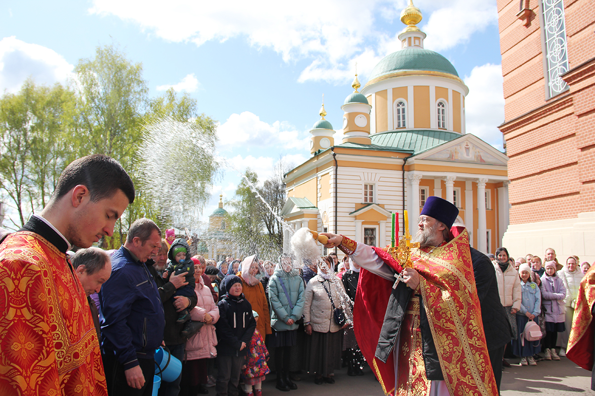 Церковь Алексия в Хотьково